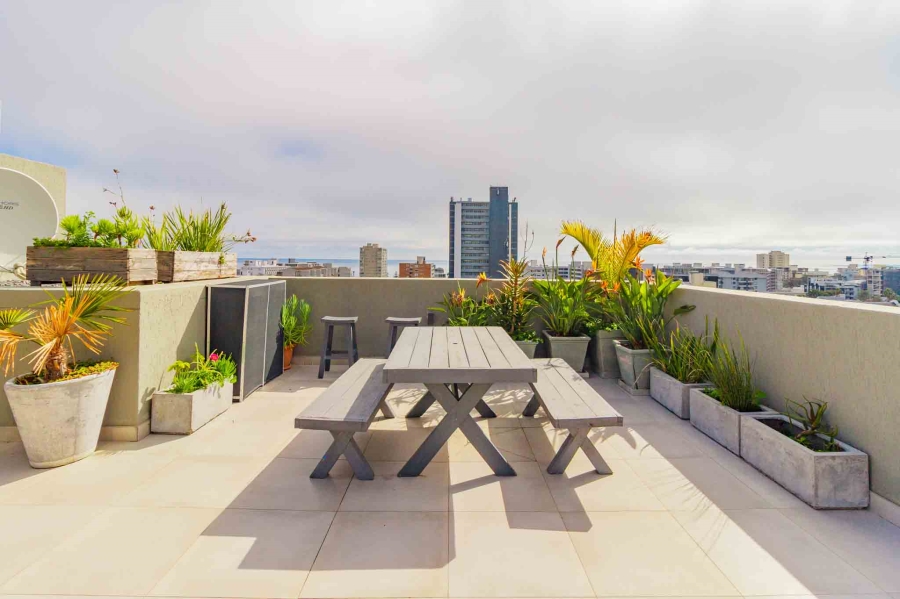 To Let 1 Bedroom Property for Rent in Sea Point Western Cape